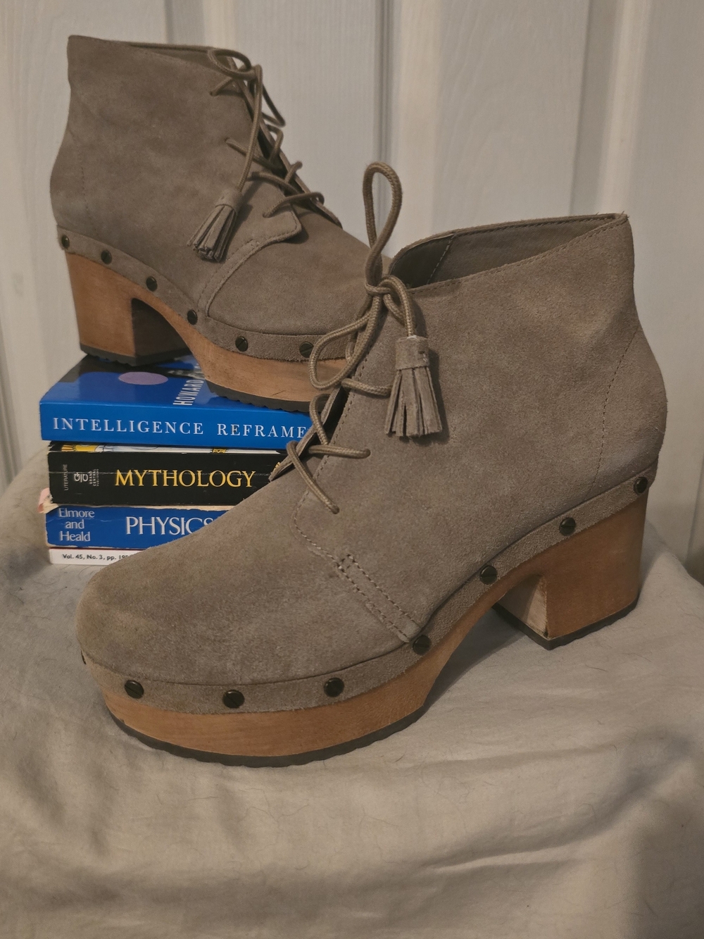 Dr. Scholl’s Original Chic Mocha Suede Platform Clog Booties 6.5